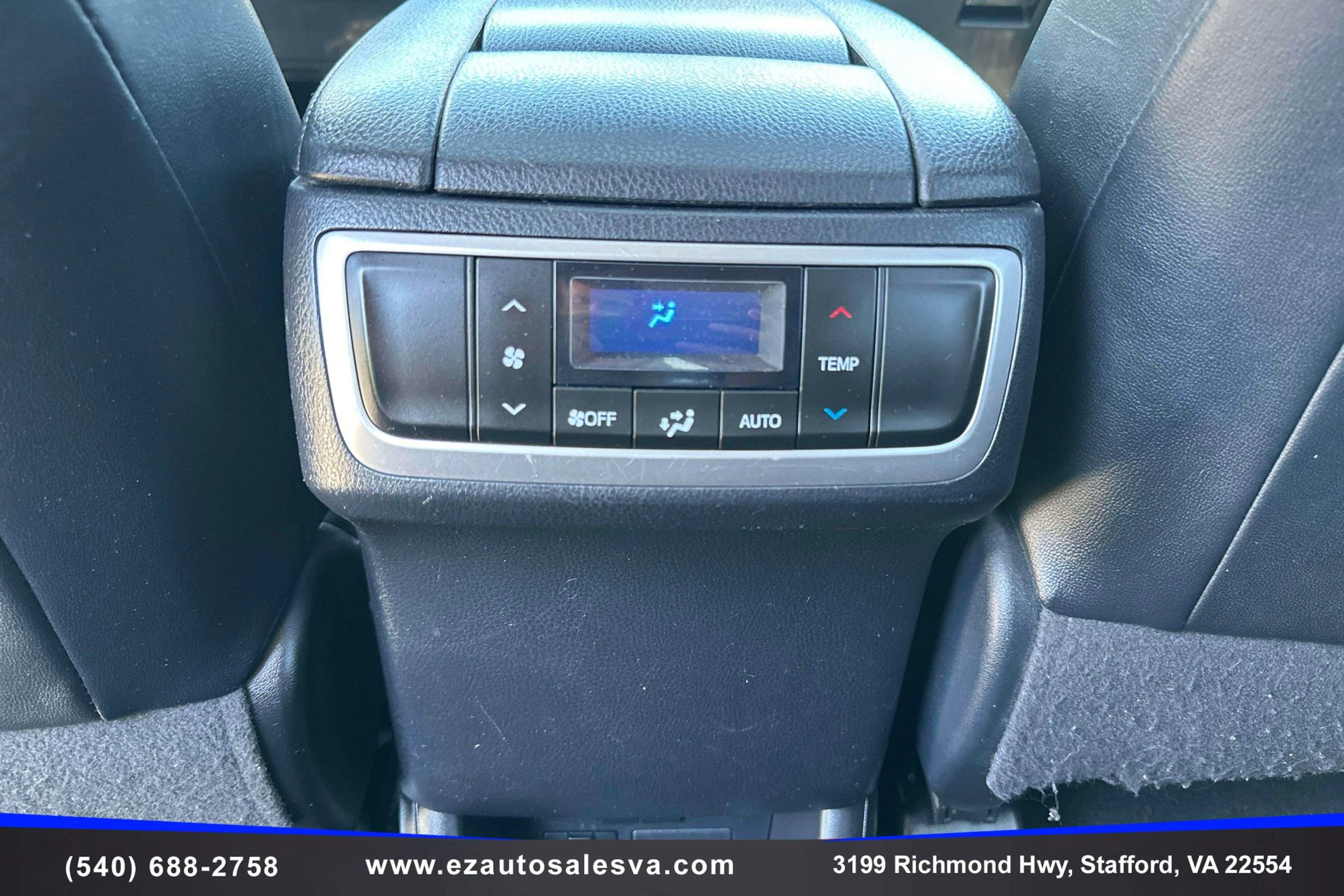 Used 2019 Toyota Highlander XLE AWD/4WD image 22