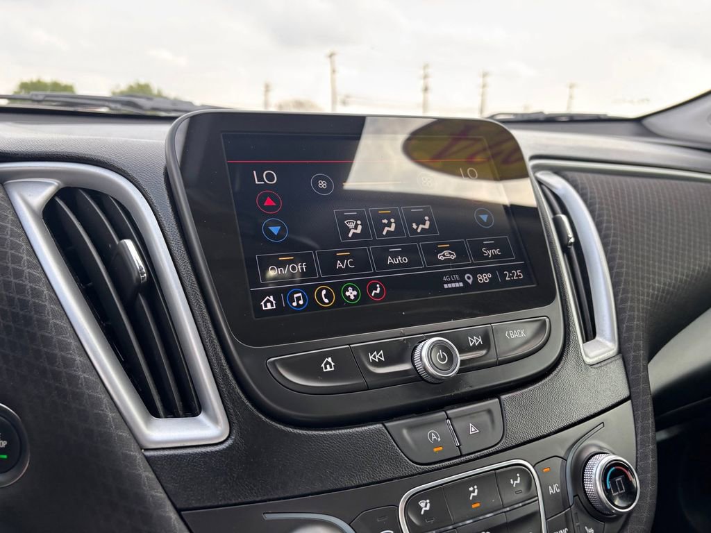 Used 2024 Chevrolet Malibu LT FWD image 21