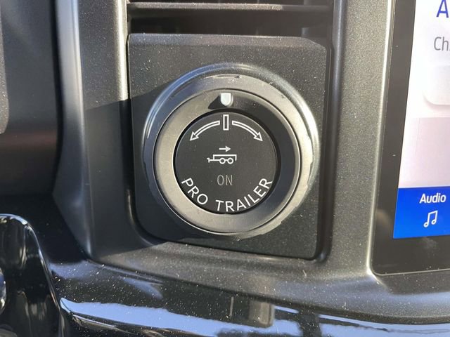 New 2026 Ford F250 Lariat w/ Black Appearance Package image 24