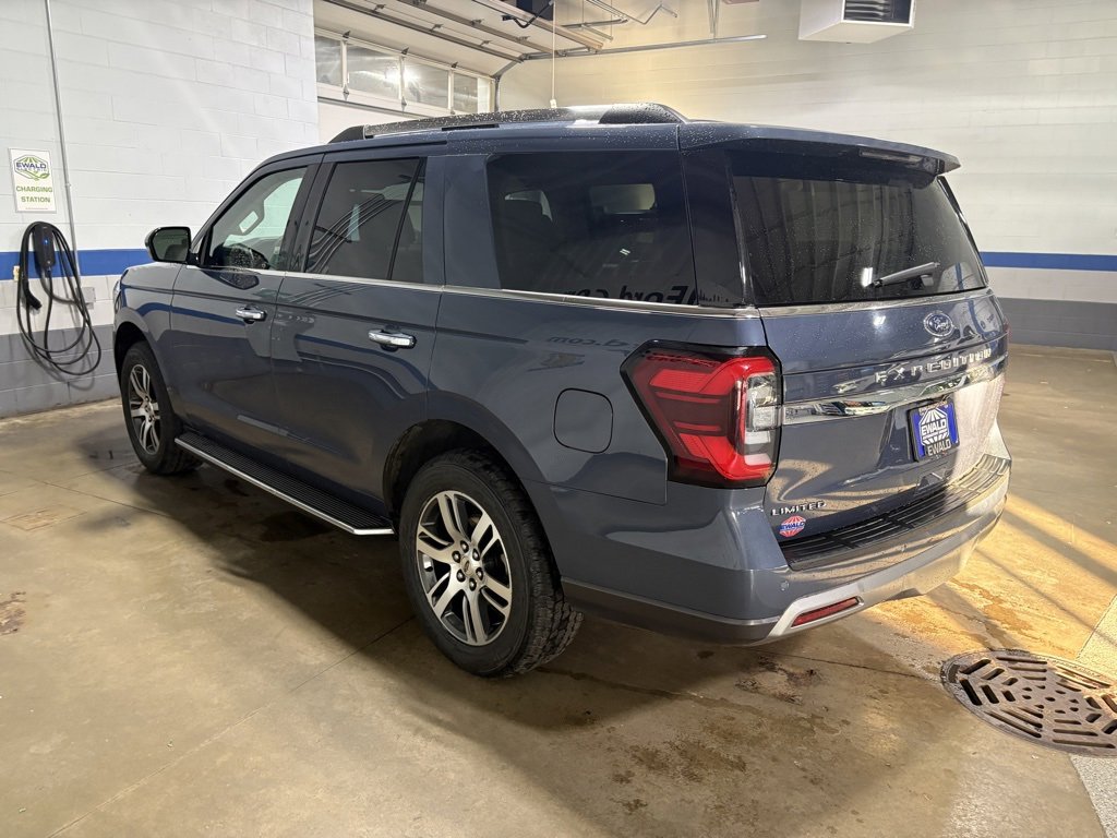 Used 2022 Ford Expedition Limited image 4