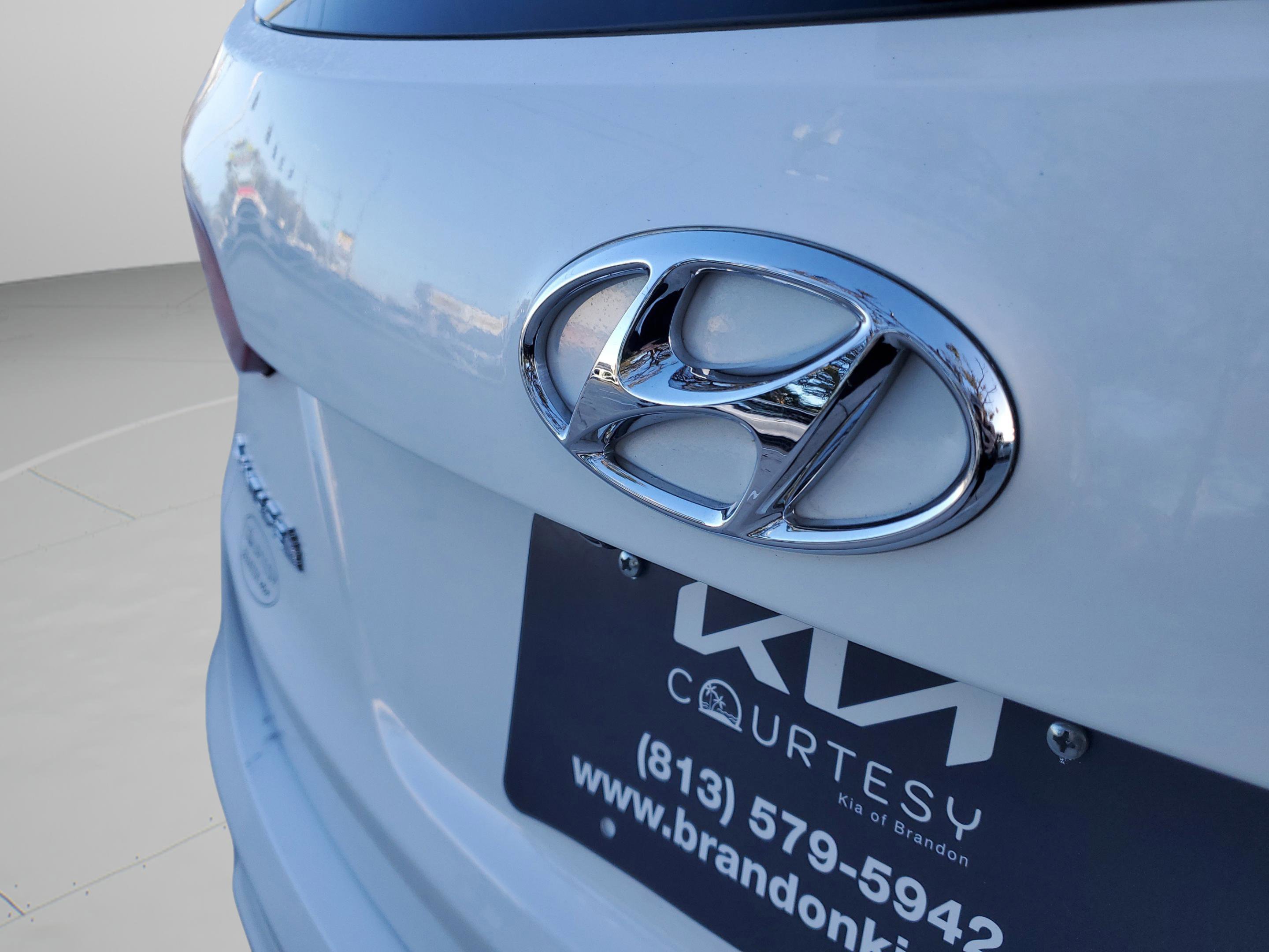 Used 2018 Hyundai Santa Fe Sport image 32