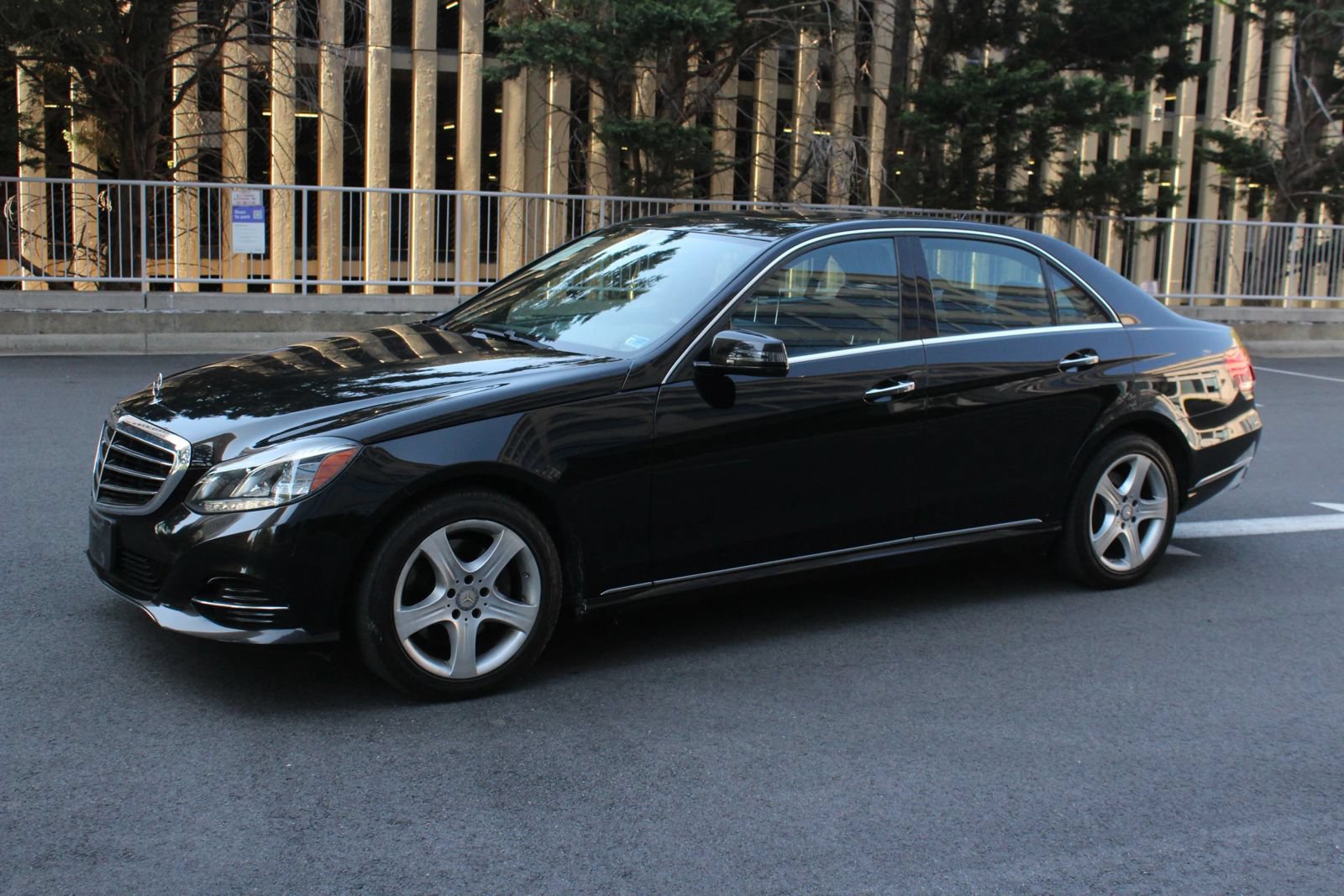 Used 2015 Mercedes-Benz E 350 4MATIC Sedan image 12