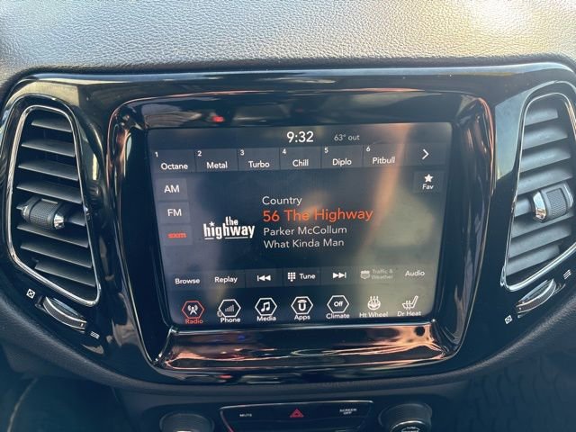 Used 2017 Jeep Compass Limited AWD/4WD image 19