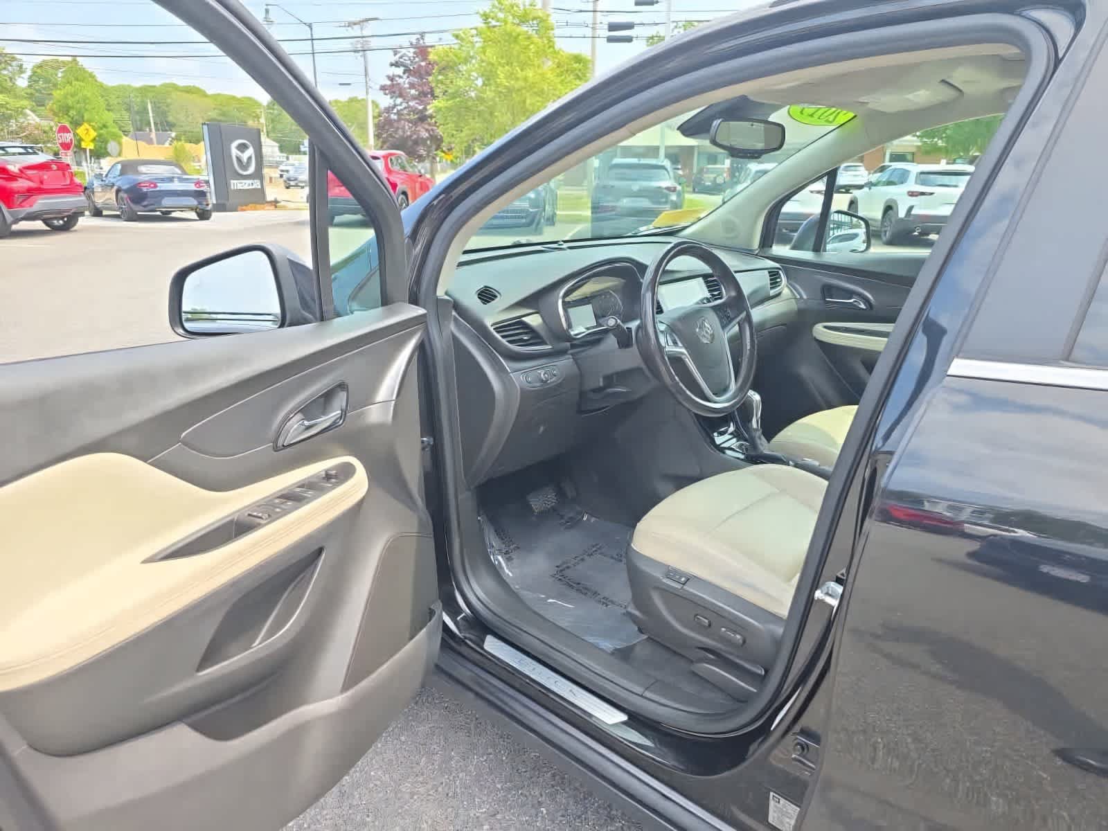 Used 2019 Buick Encore Essence w/ Safety Package II AWD/4WD image 11
