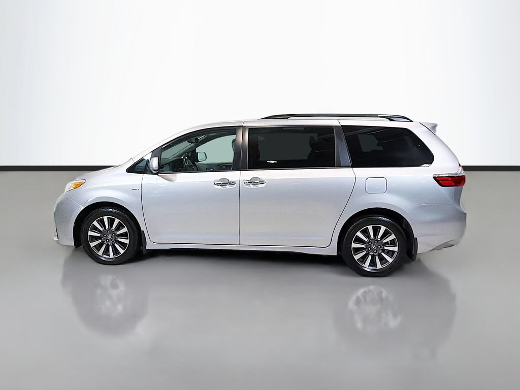 Used 2020 Toyota Sienna XLE w/ XLE Navigation Package AWD/4WD image 6