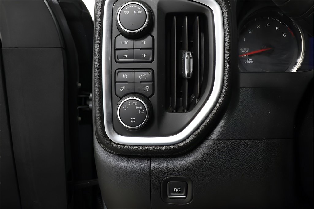 Used 2020 Chevrolet Silverado 1500 RST image 17