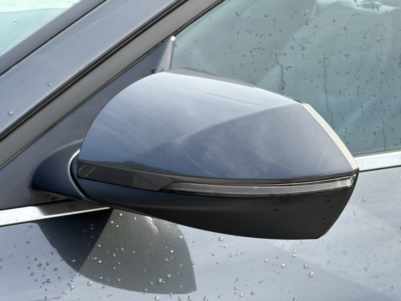 Used 2025 Hyundai Elantra Limited FWD image 31