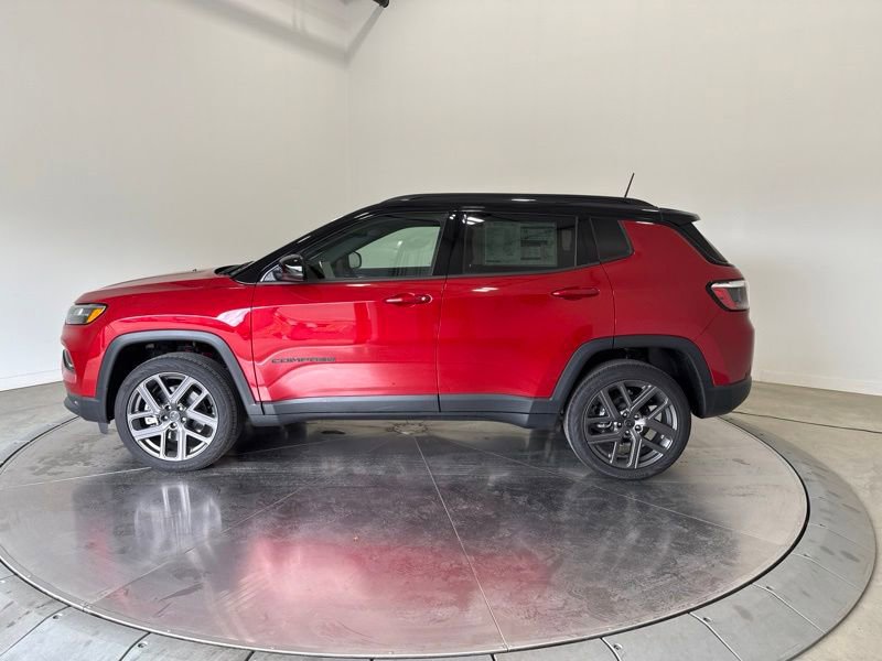 New 2026 Jeep Compass Limited w/ Sun, Sound & Navigation Group AWD/4WD image 4