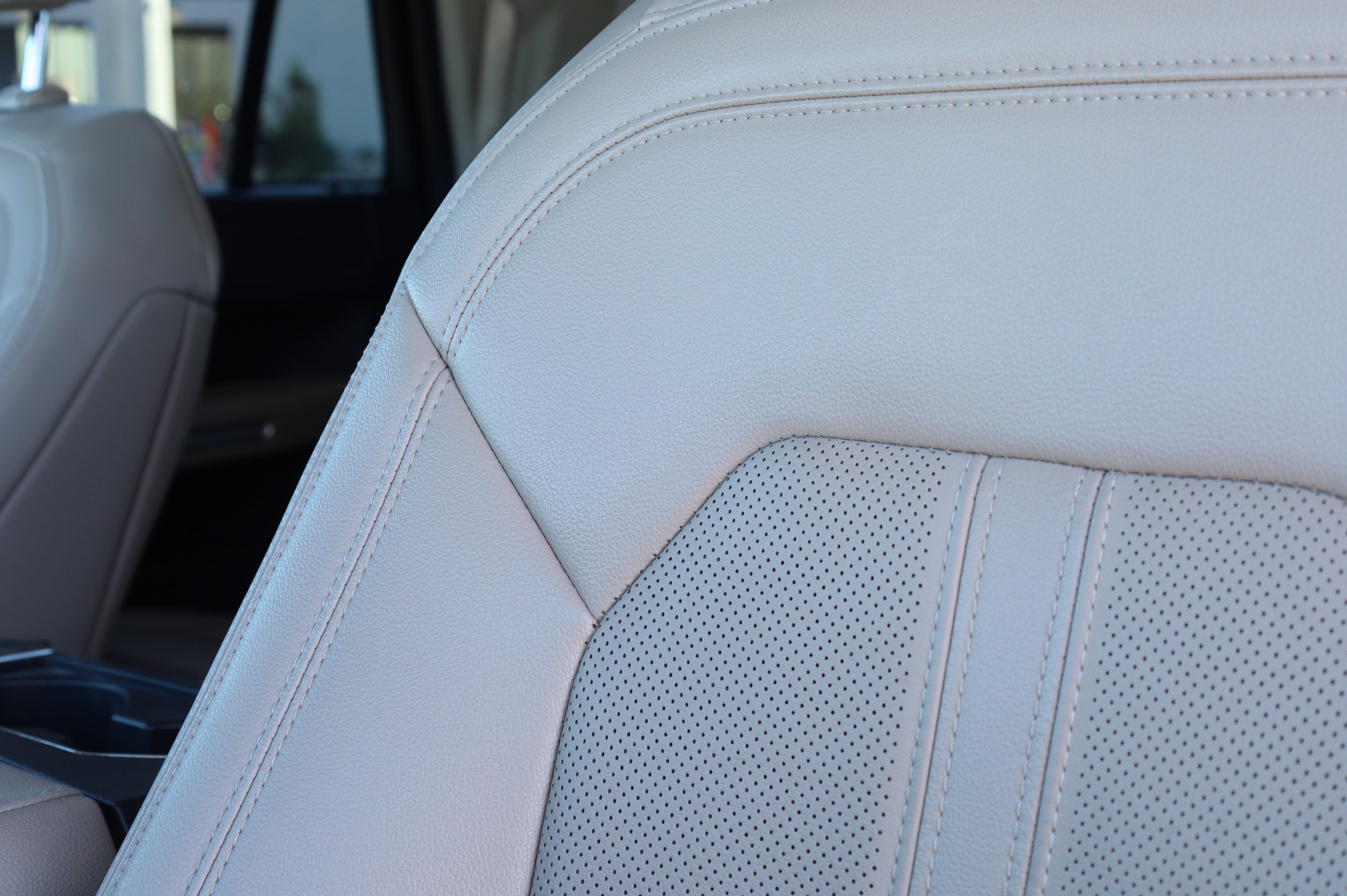 Used 2024 Ford Expedition Max Limited image 19