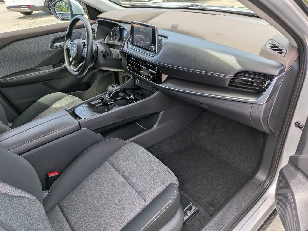 Used 2021 Nissan Rogue SV FWD image 14