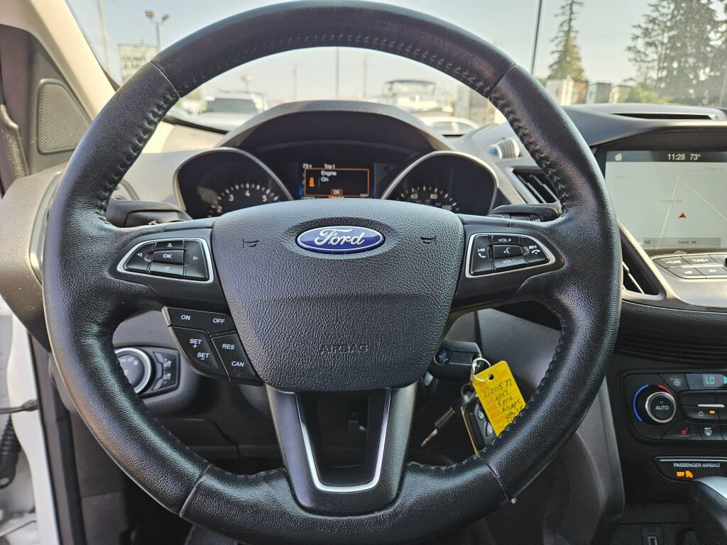 Used 2017 Ford Escape SE w/ SE Leather Comfort Package FWD image 21