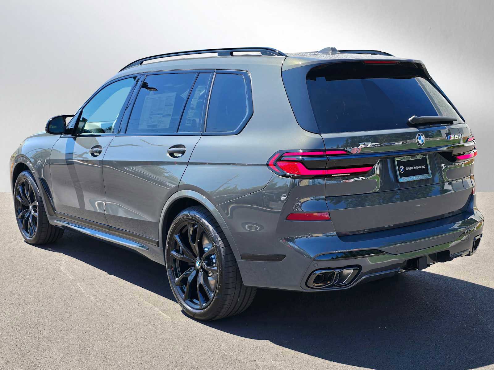 New 2026 BMW X7 M60i image 5