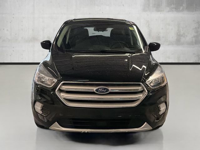 Used 2019 Ford Escape SE image 2