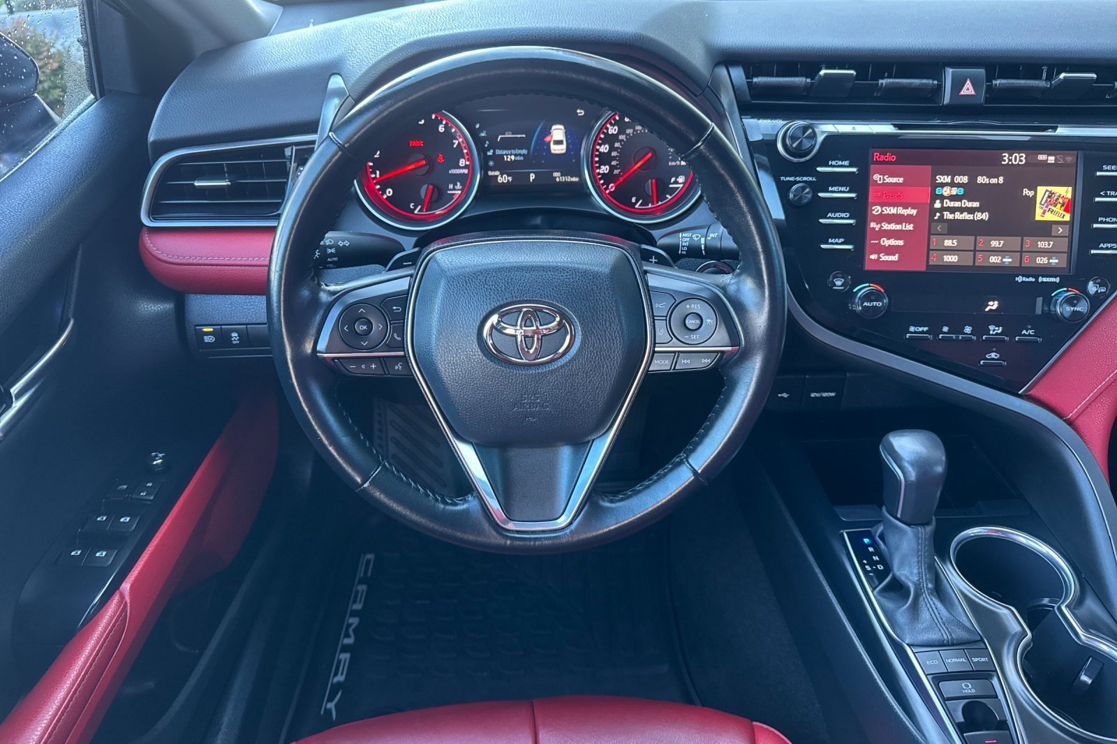 Used 2020 Toyota Camry XSE image 18