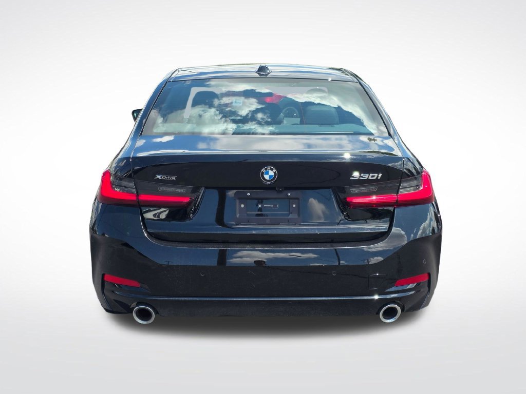 Used 2026 BMW 330i xDrive Sedan AWD/4WD image 4