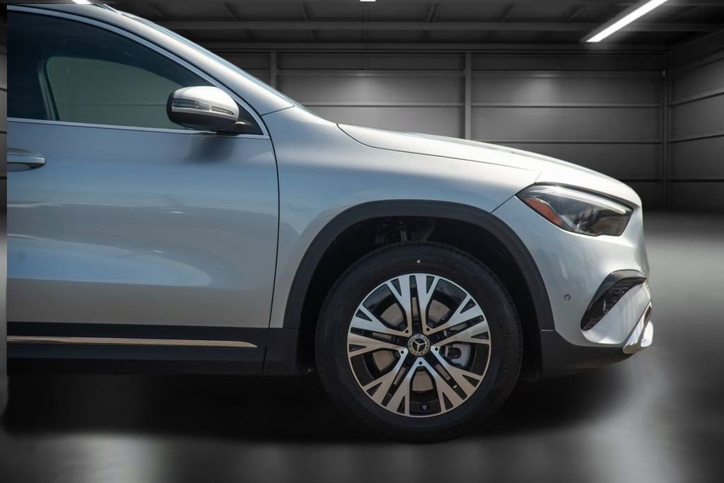 Certified 2025 Mercedes-Benz GLA 250 4MATIC image 9