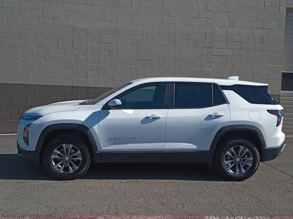 Used 2026 Chevrolet Equinox LT AWD/4WD image 9