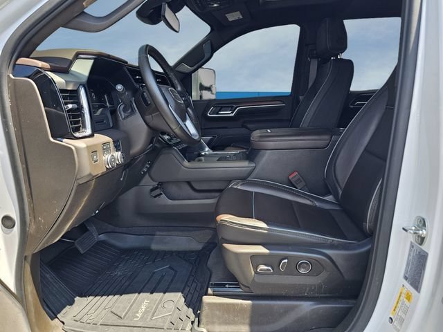 Used 2025 GMC Sierra 3500 Denali AWD/4WD image 17