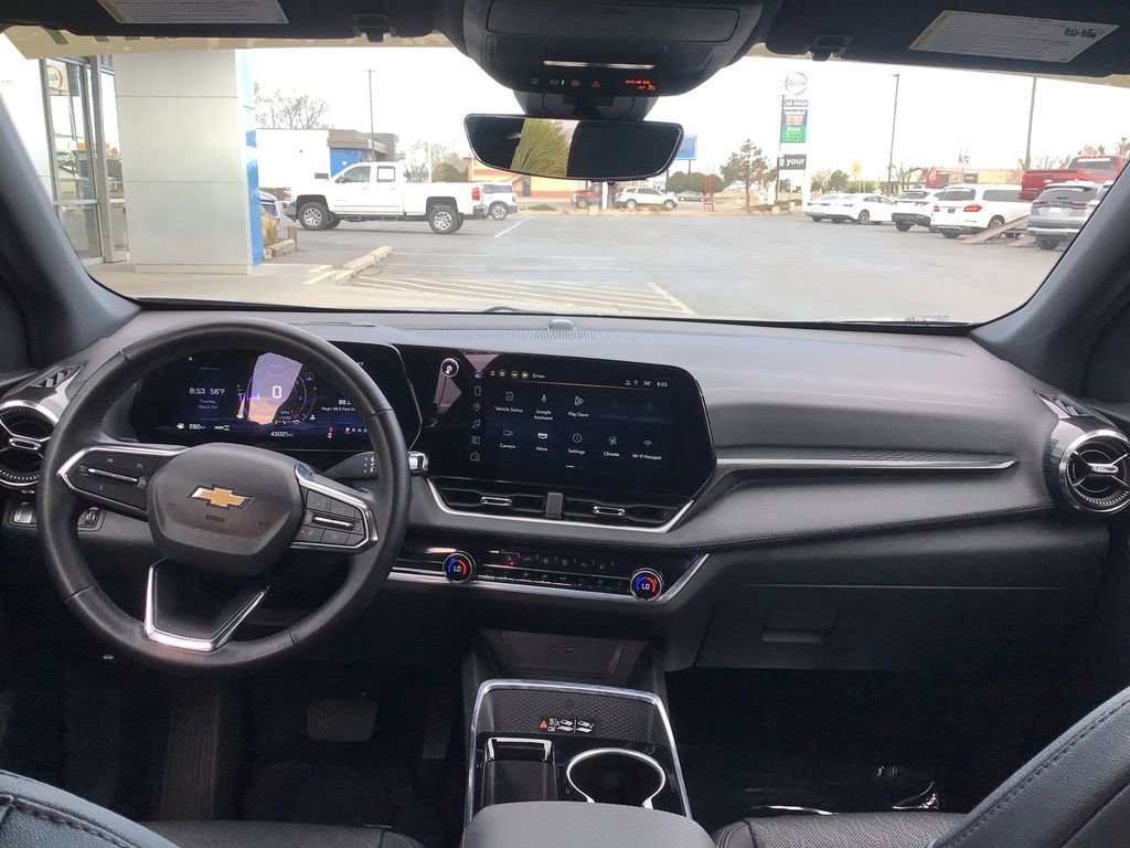 Used 2025 Chevrolet Equinox LT w/ Convenience Package II image 11