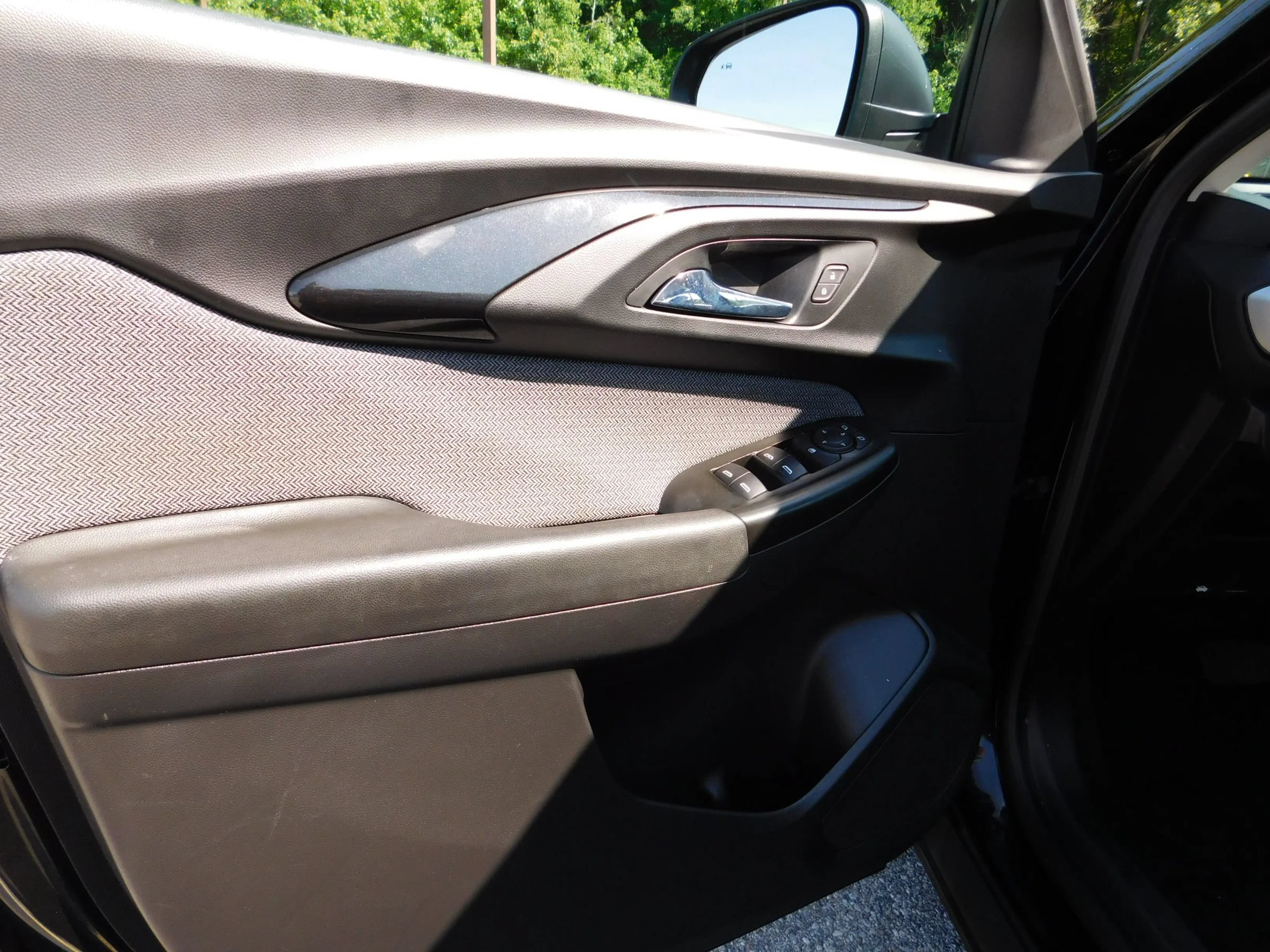 Used 2021 Chevrolet TrailBlazer LS FWD image 13