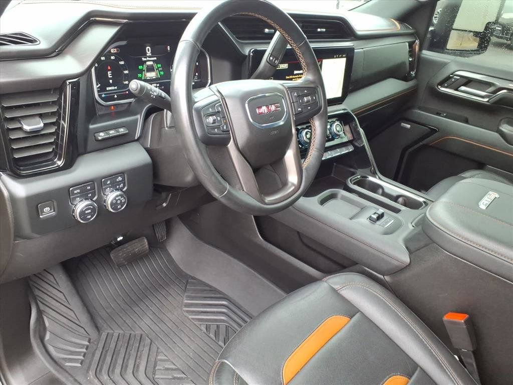 Used 2024 GMC Sierra 2500 AT4 w/ AT4 Premium Plus Package image 12