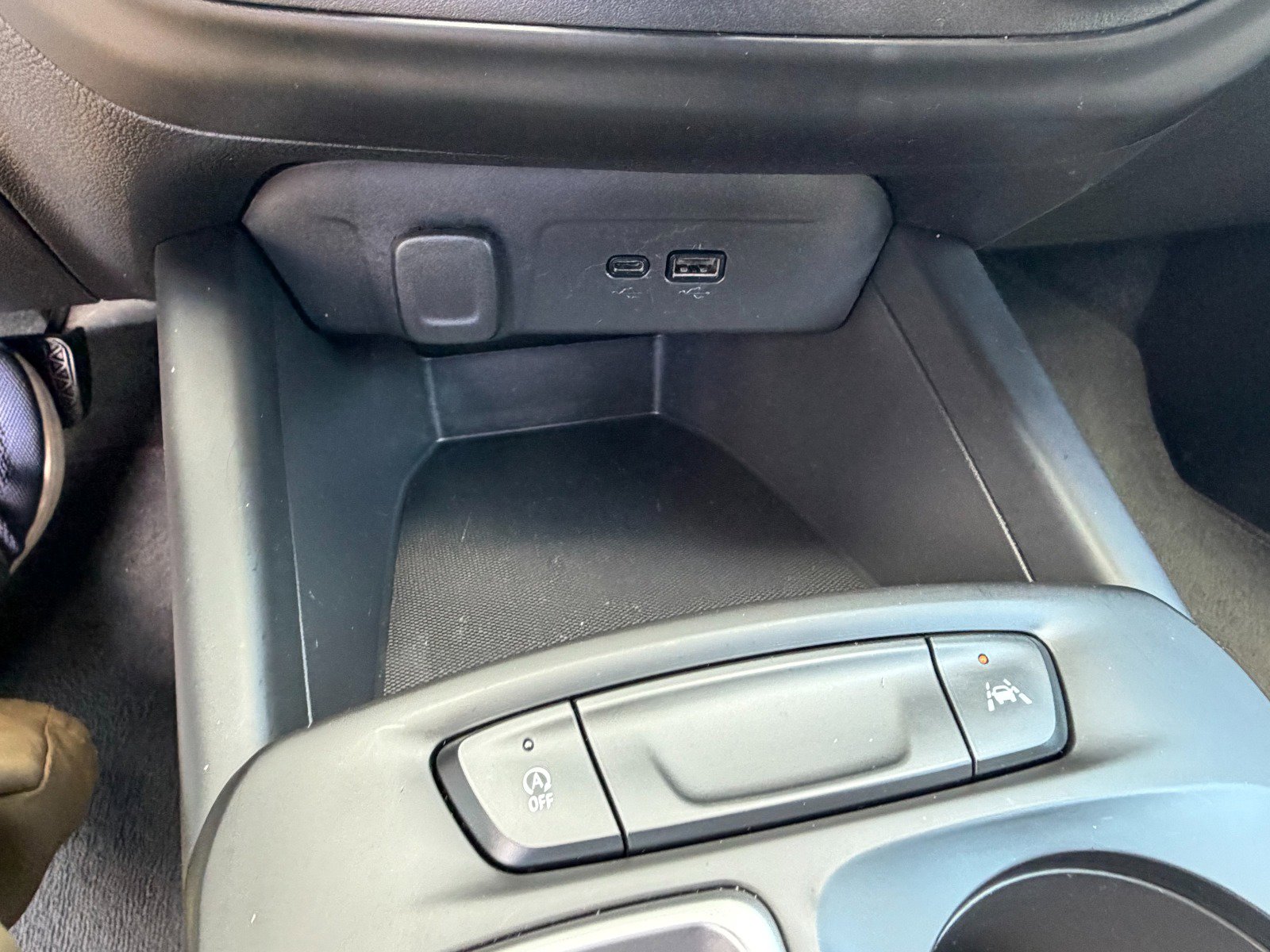 Certified 2025 Chevrolet Trax LS FWD image 26