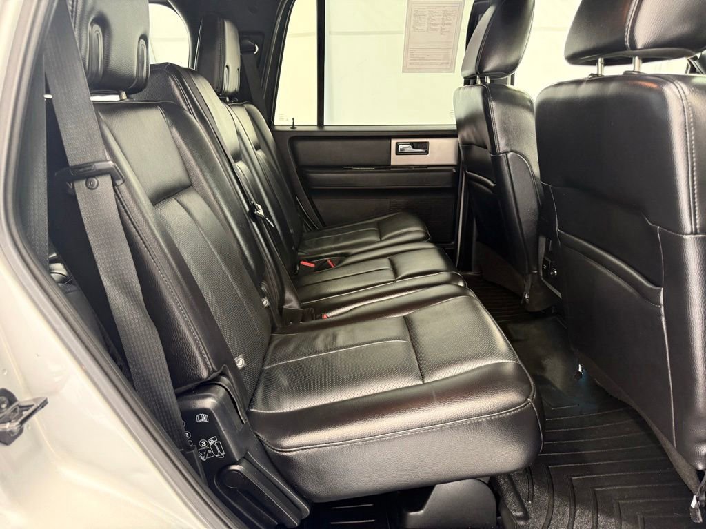 Used 2017 Ford Expedition Limited w/ Equipment Group 301A AWD/4WD image 28