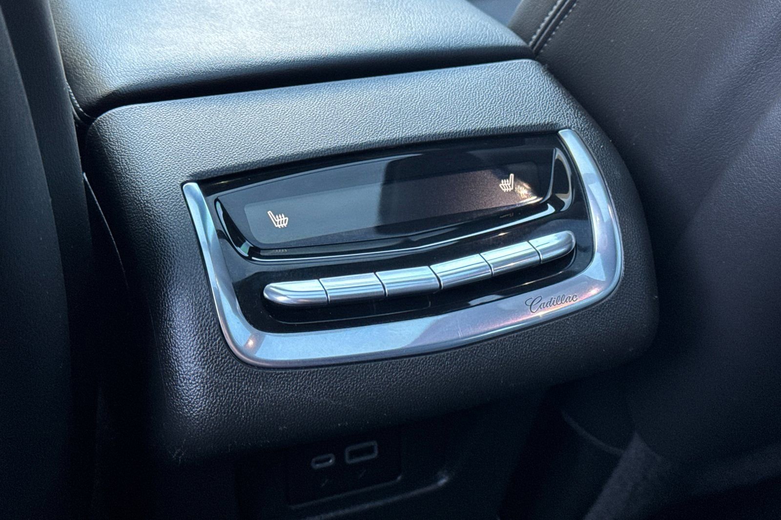 Used 2023 Cadillac XT6 Sport AWD/4WD image 14