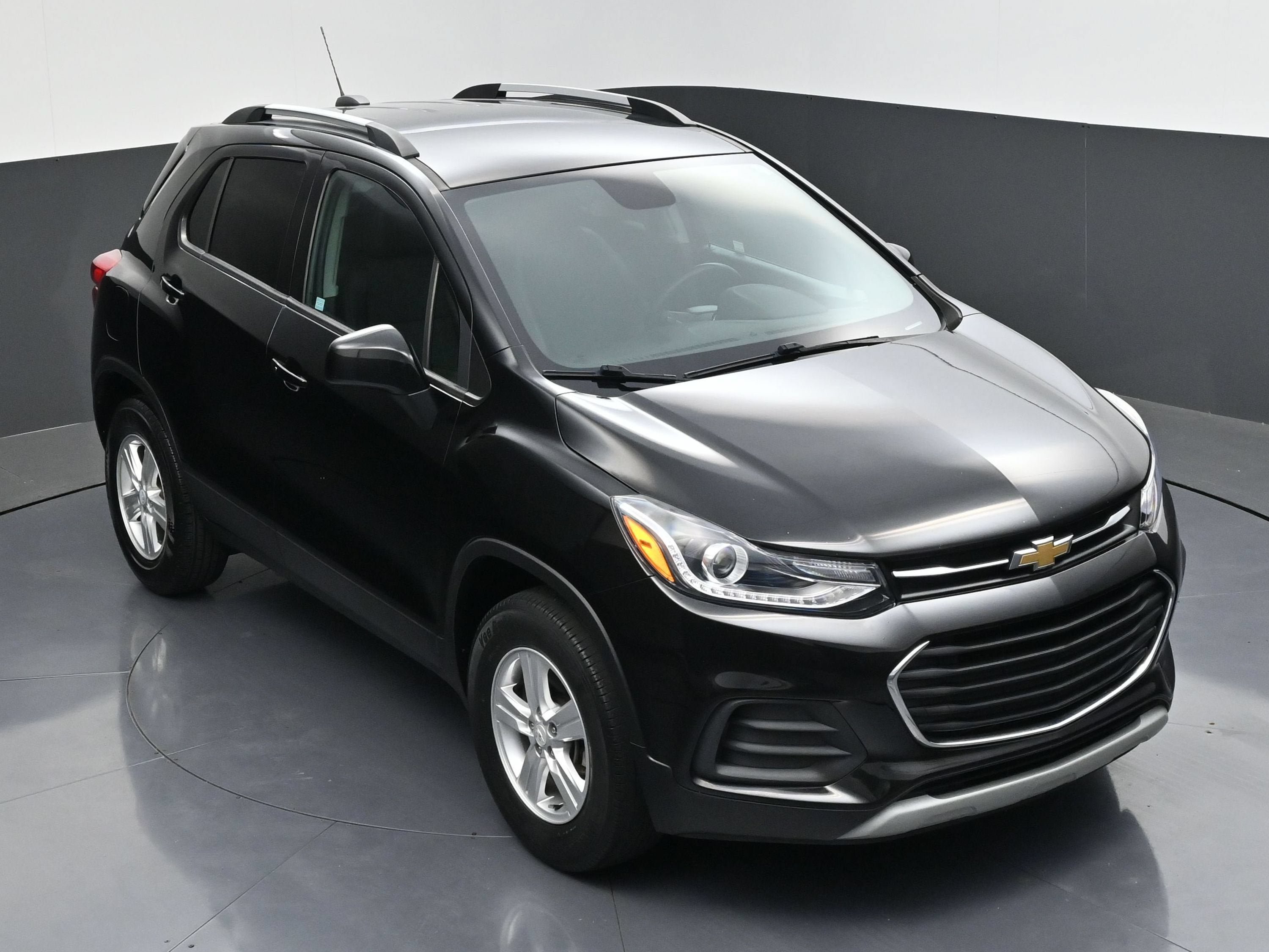 Used 2021 Chevrolet Trax LT w/ Driver Confidence Package AWD/4WD image 40