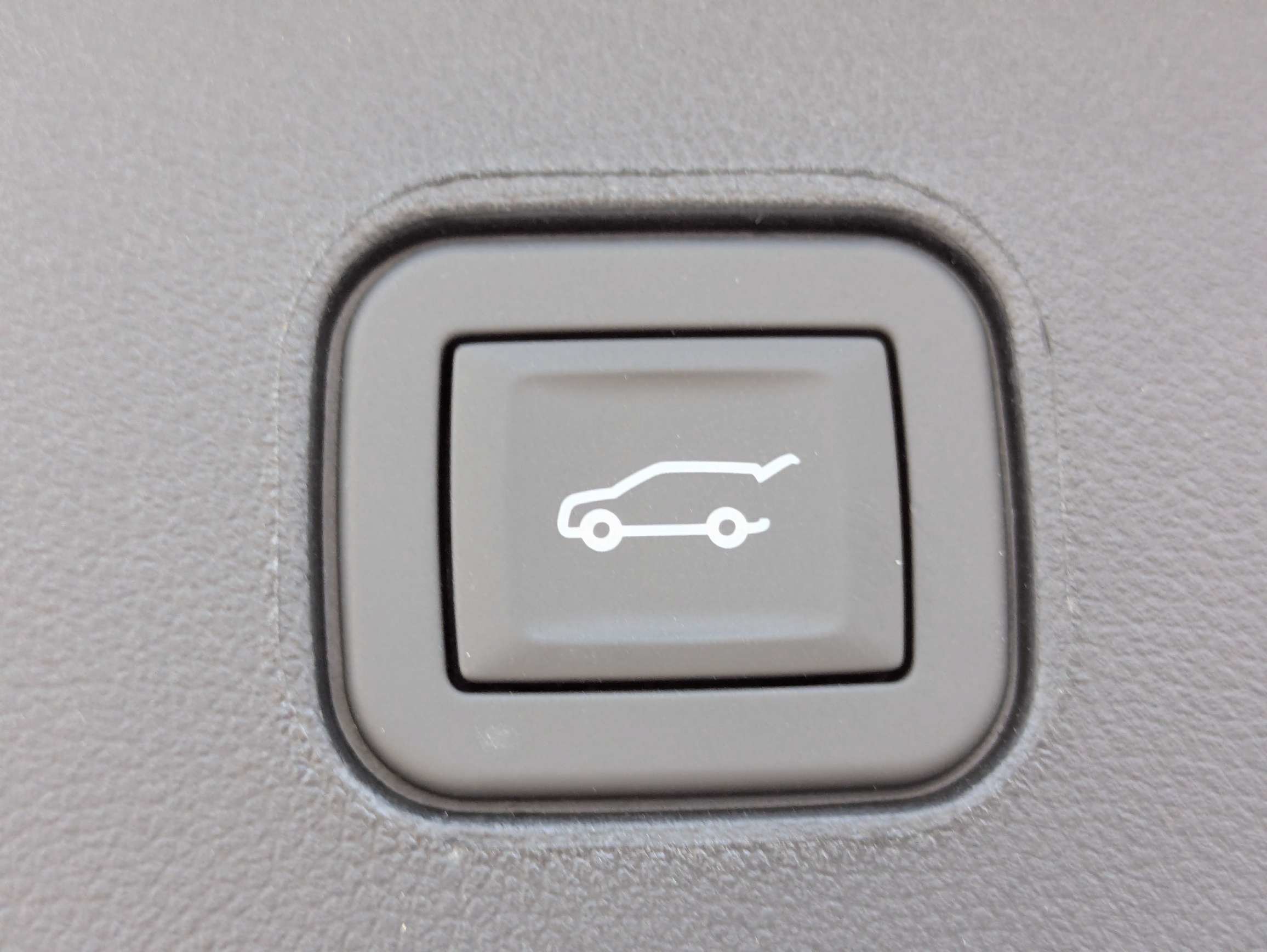 New 2026 Cadillac Lyriq Luxury RWD image 8