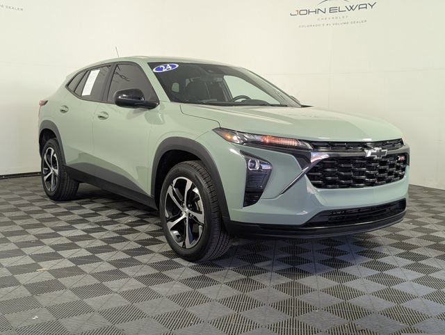 Certified 2024 Chevrolet Trax RS w/ Driver Confidence Package image 10