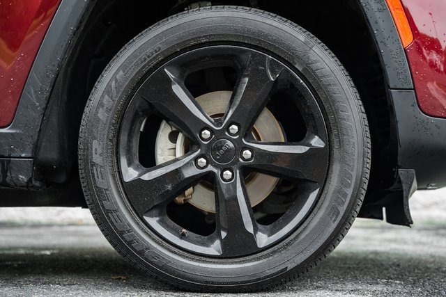 Used 2023 Jeep Grand Cherokee Altitude image 27