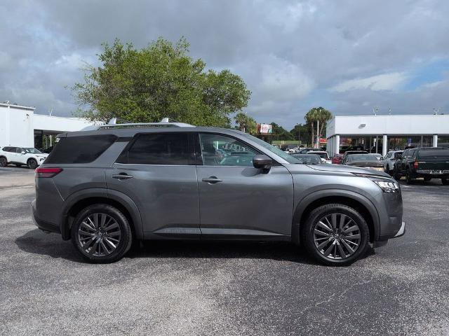 Certified 2022 Nissan Pathfinder SL w/ SL Premium Package FWD image 4