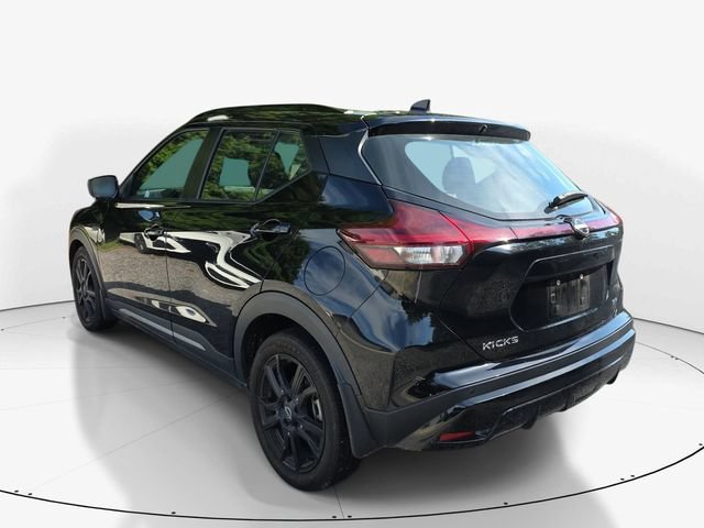 Used 2023 Nissan Kicks SR w/ Interior Electronics Package FWD image 8