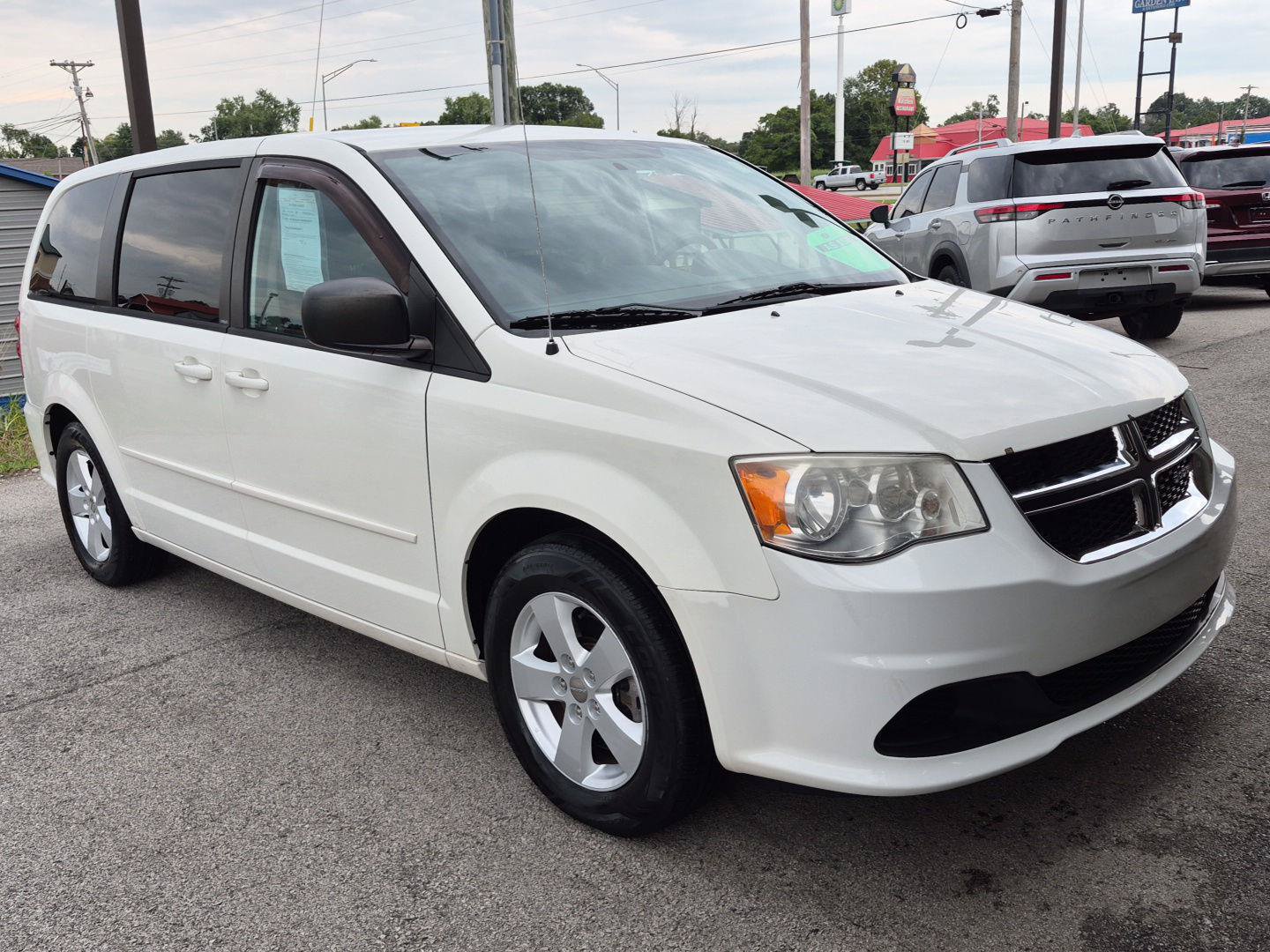 Used 2013 Dodge Grand Caravan SE FWD image 1