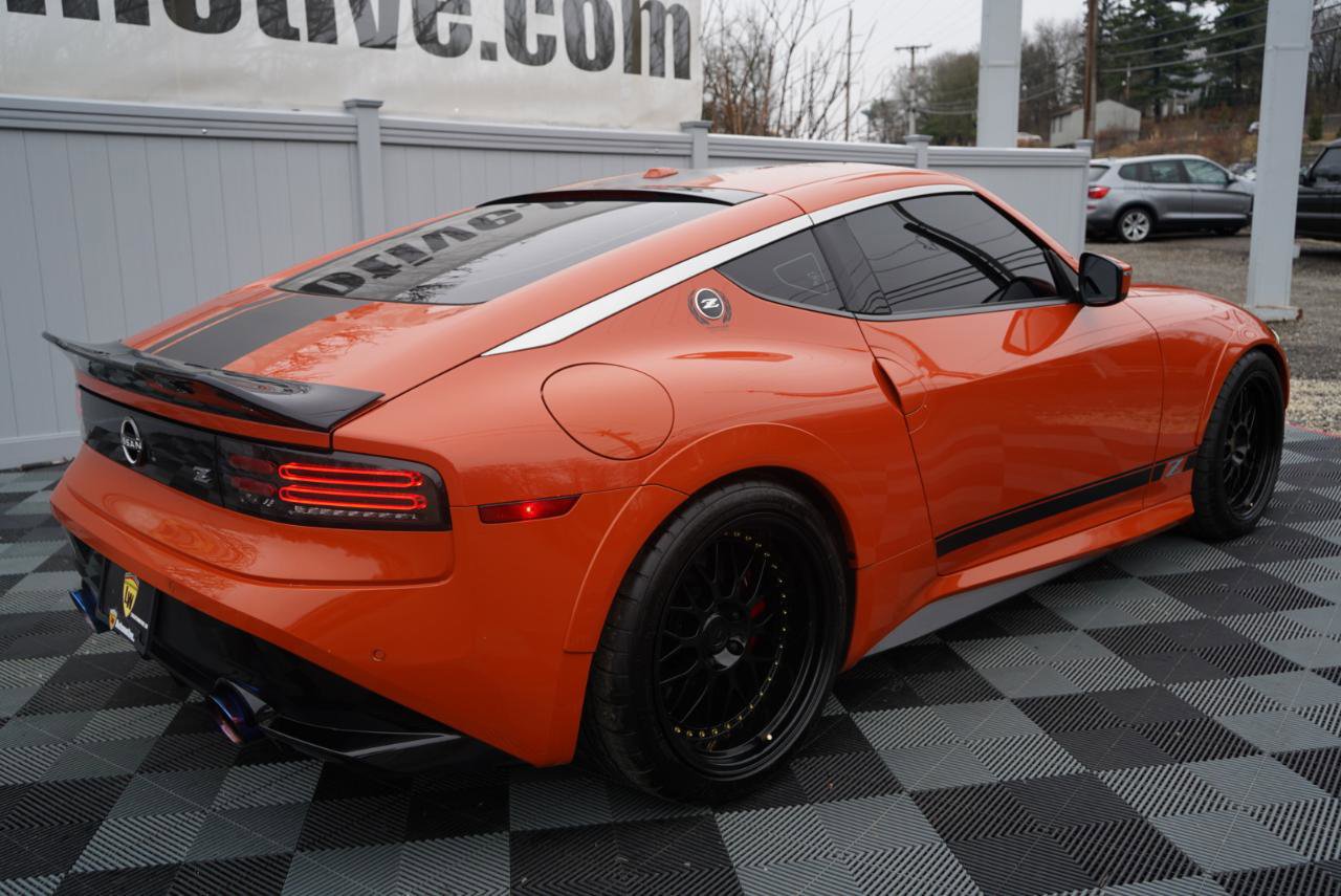 Used 2024 Nissan Z Performance w/ Heritage Edition image 5