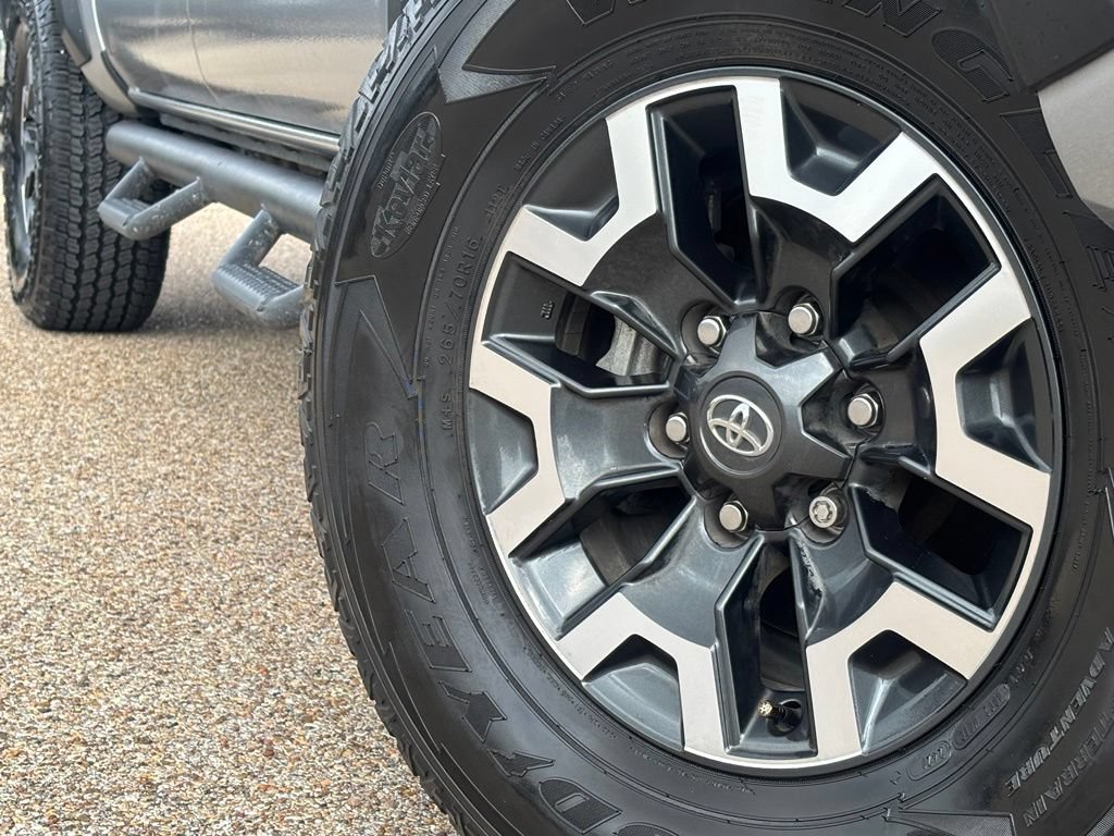 Used 2021 Toyota Tacoma TRD Off-Road AWD/4WD image 2