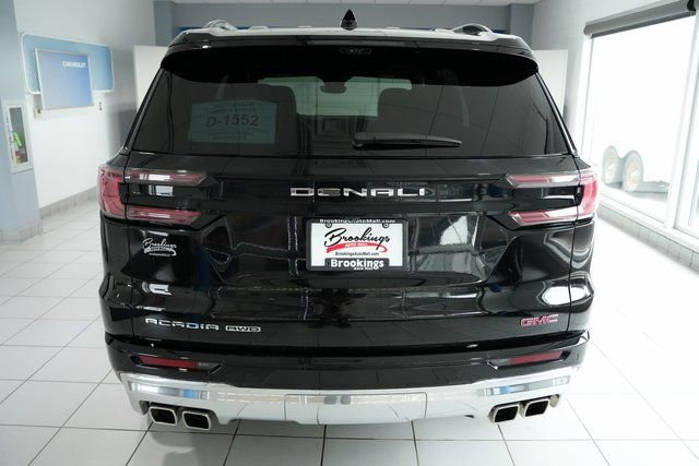 Used 2024 GMC Acadia Denali image 8