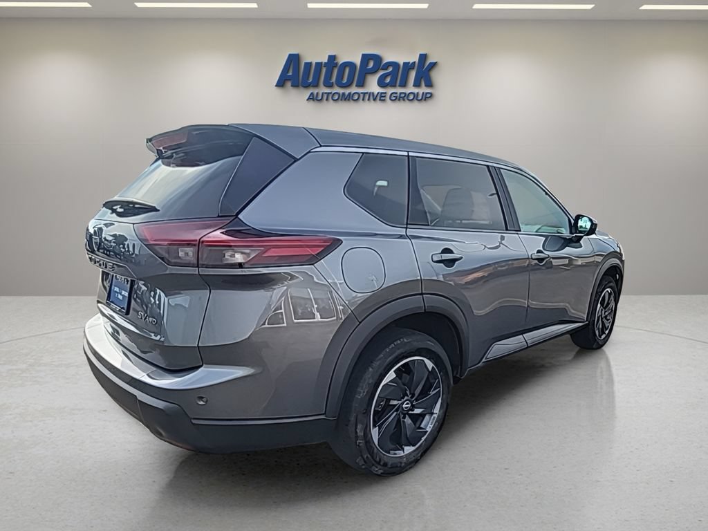 Used 2024 Nissan Rogue SV AWD/4WD image 8
