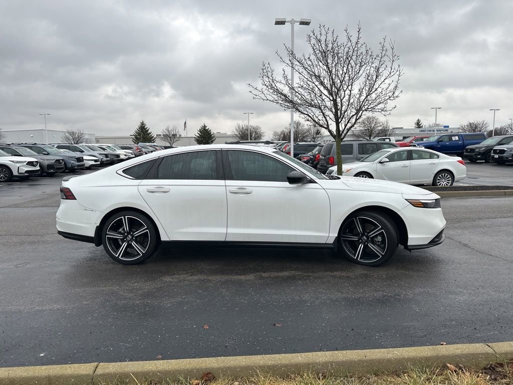 Used 2025 Honda Accord Sport image 12