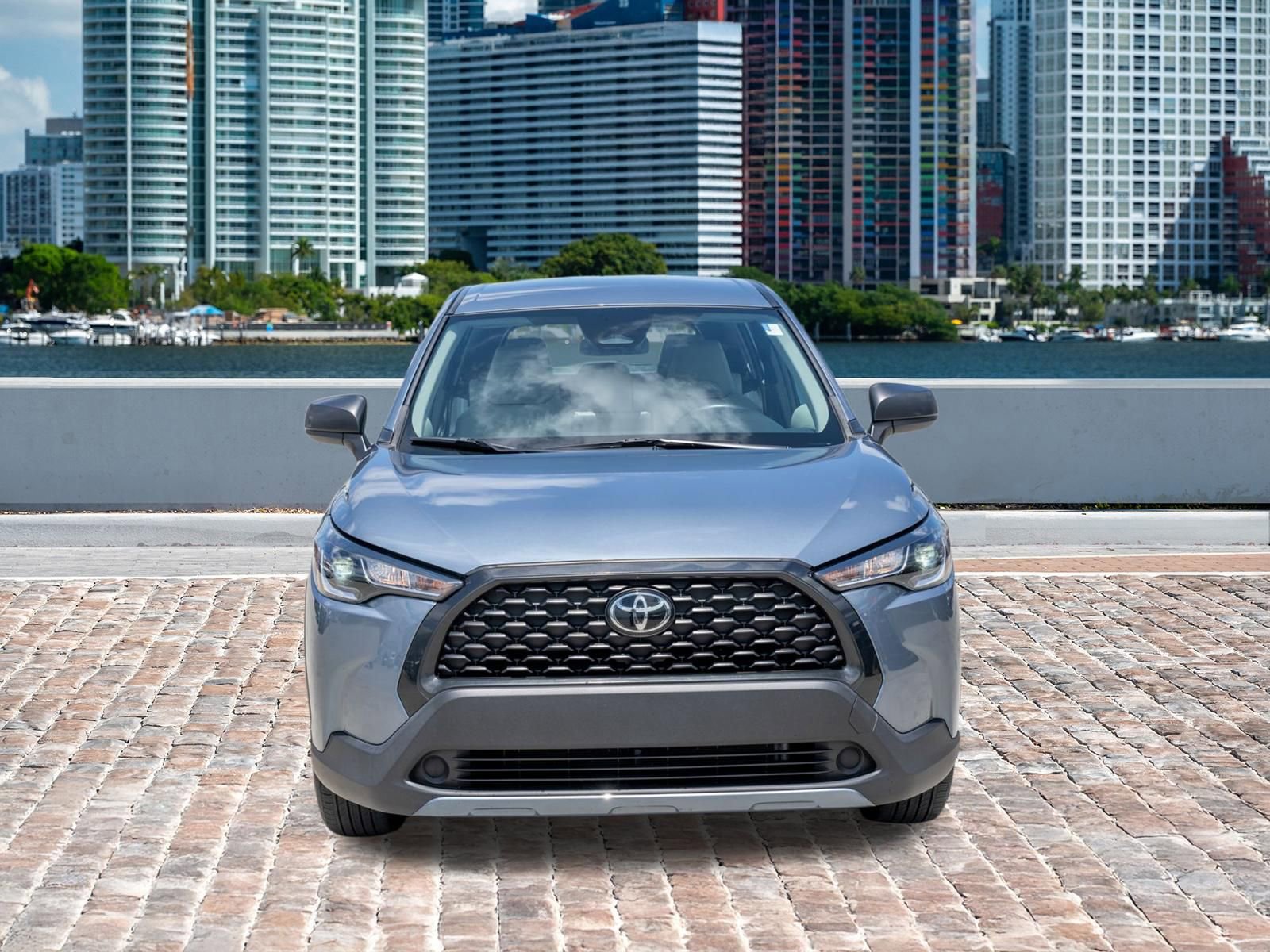 Used 2023 Toyota Corolla Cross L FWD image 2