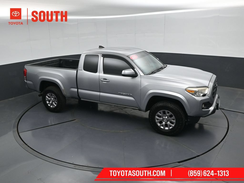 Used 2016 Toyota Tacoma SR5 AWD/4WD image 45