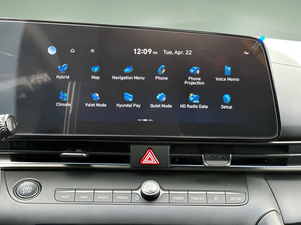 New 2025 Hyundai Elantra SEL image 16