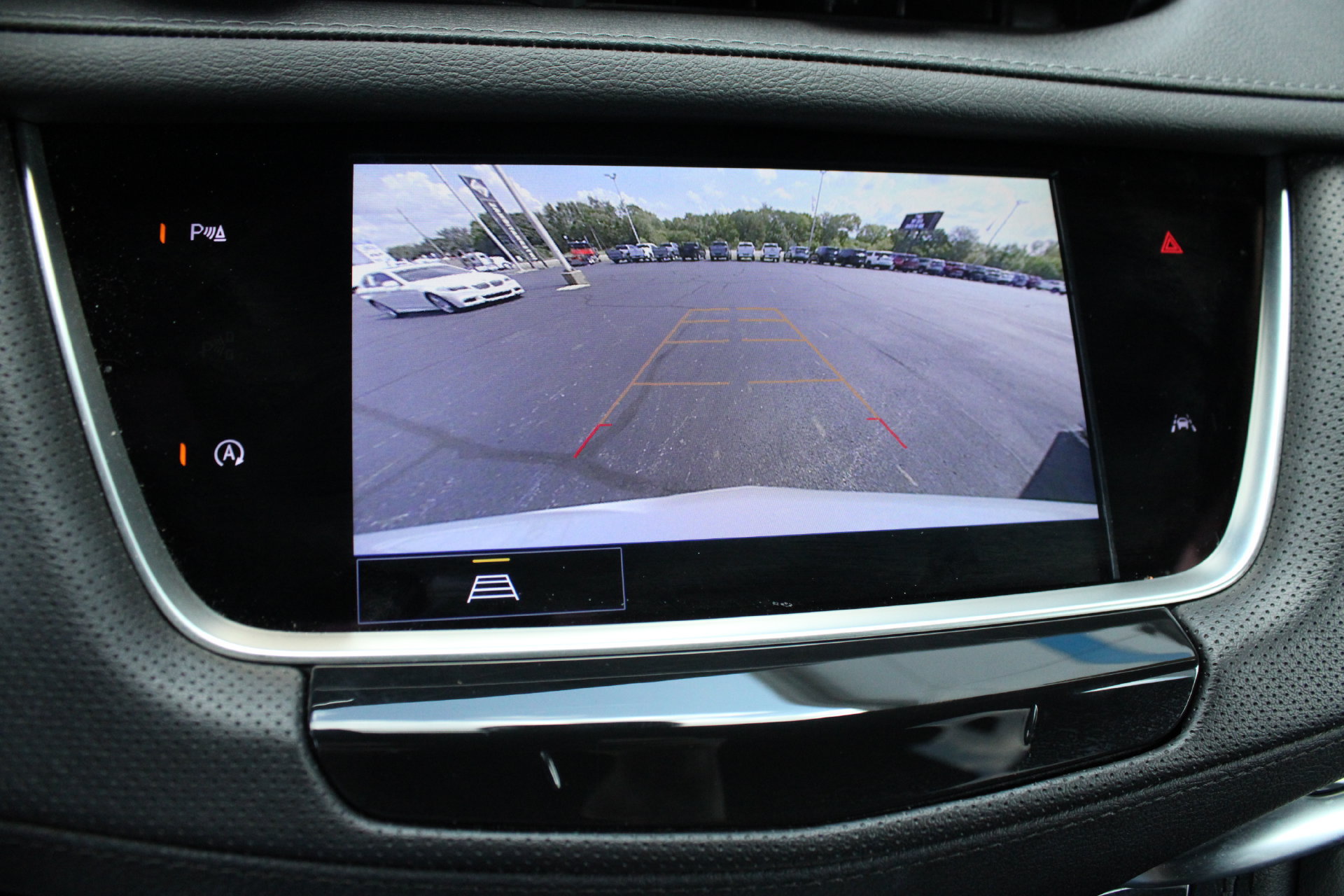 Used 2024 Cadillac XT6 Luxury AWD/4WD image 40