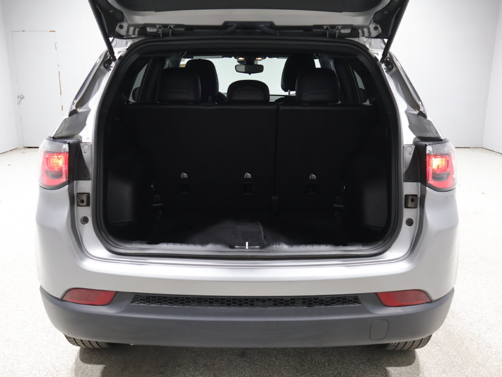 Used 2023 Jeep Compass Latitude AWD/4WD image 19