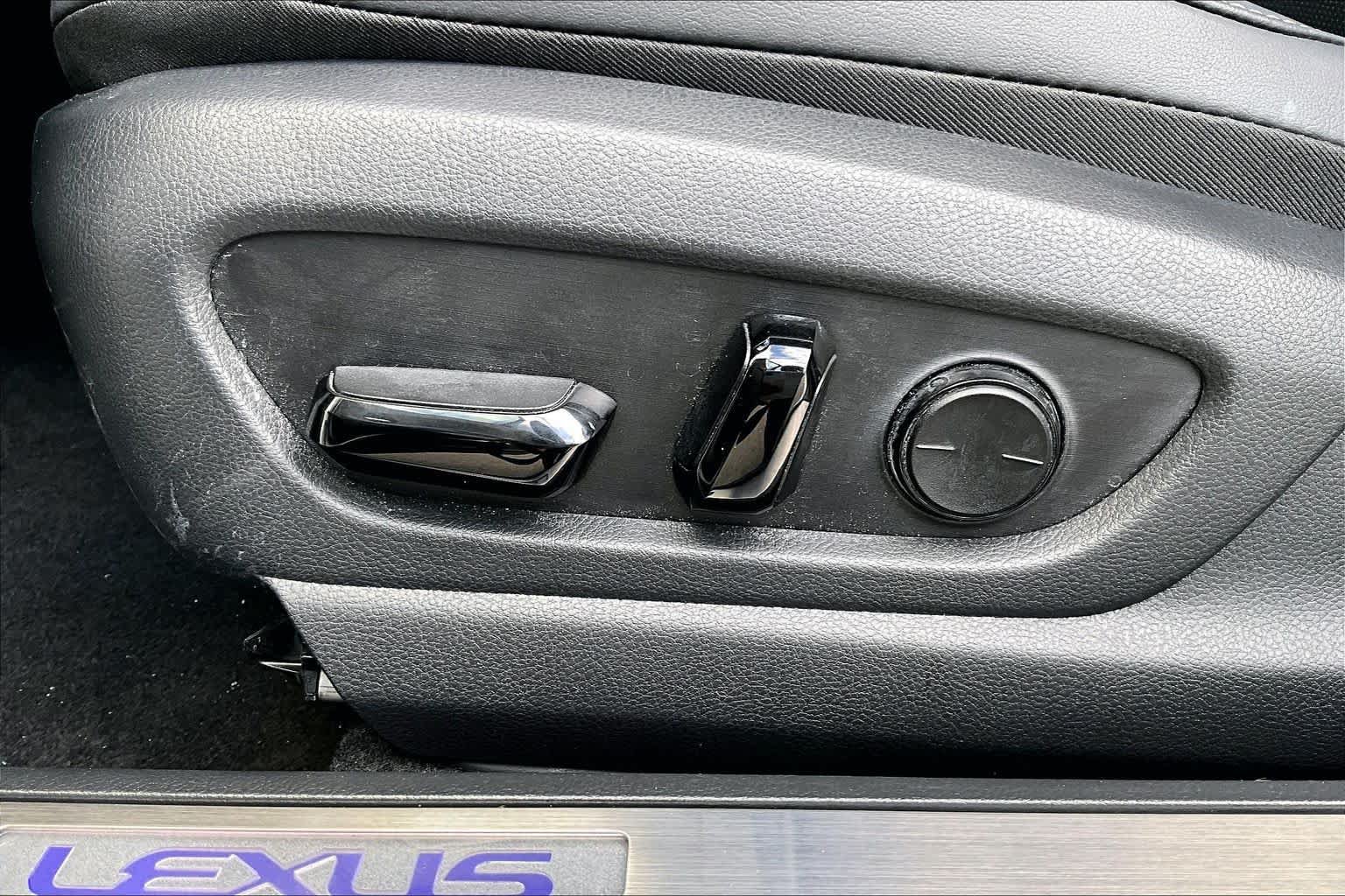 New 2026 Lexus UX 300h AWD w/ Cold Area Package image 15