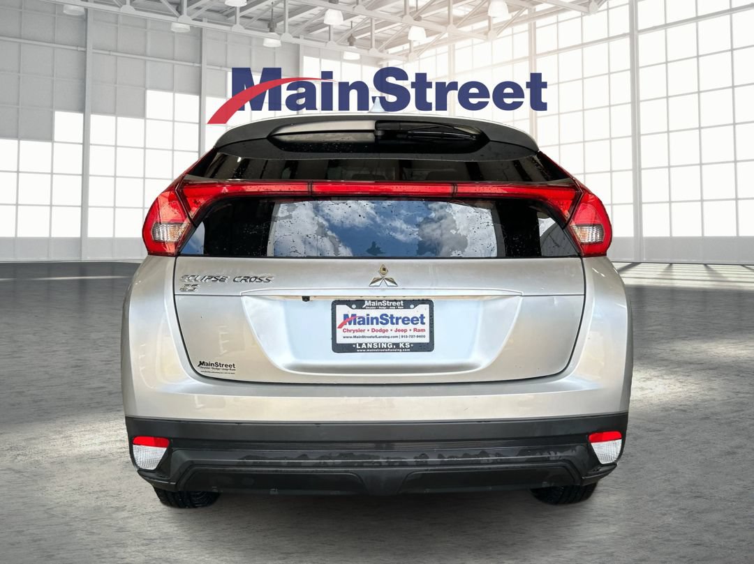 Used 2020 Mitsubishi Eclipse Cross ES FWD image 4