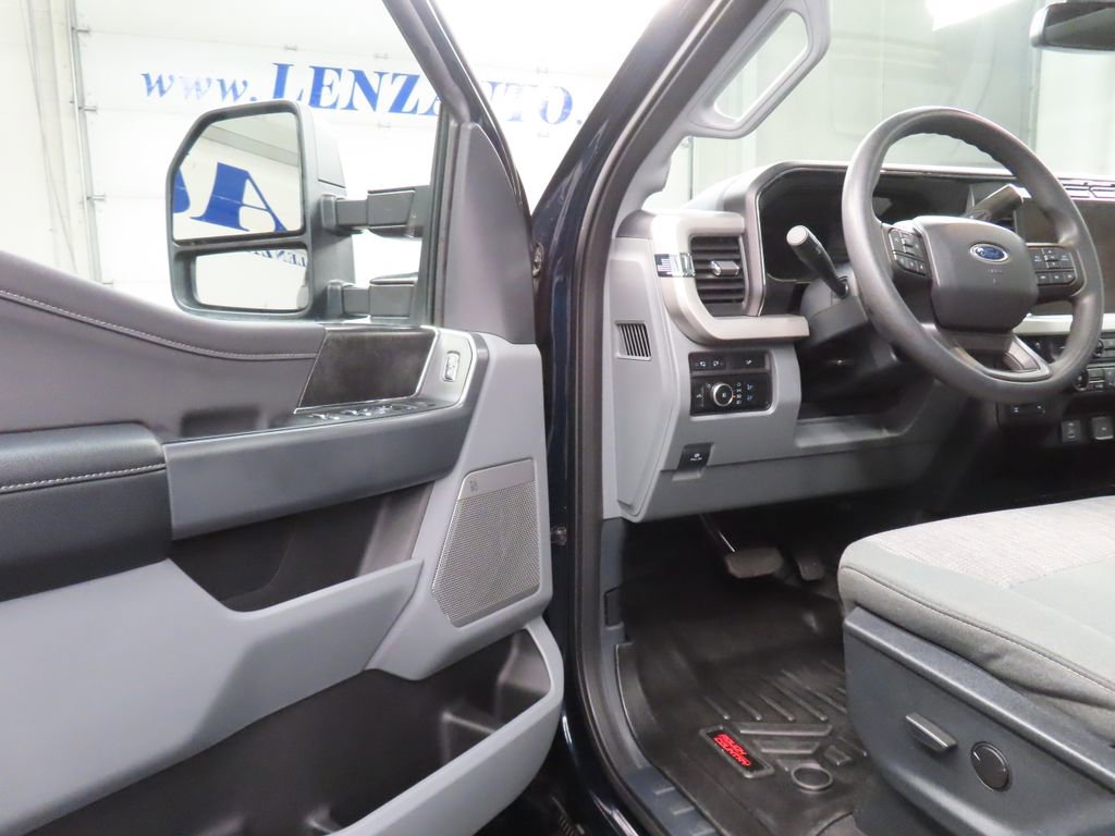 Used 2024 Ford F250 XLT w/ Black Appearance Package AWD/4WD image 48