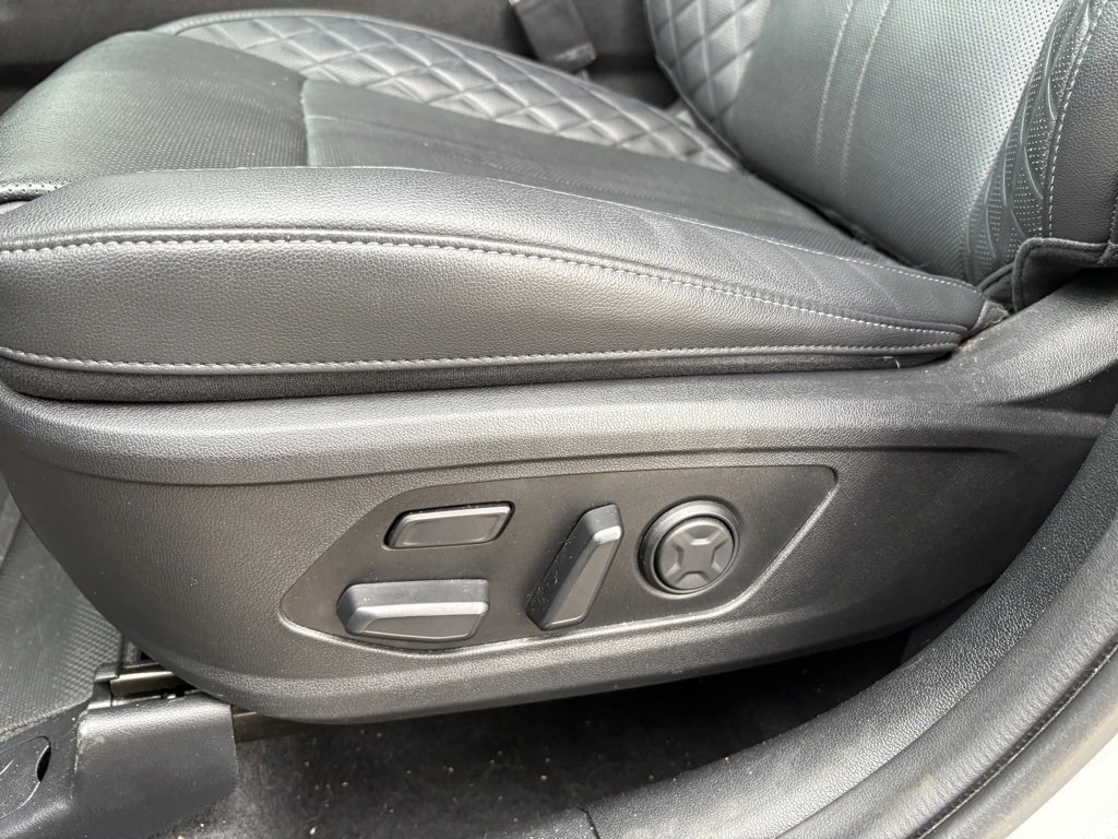 Used 2023 Kia Sorento SX Prestige image 14