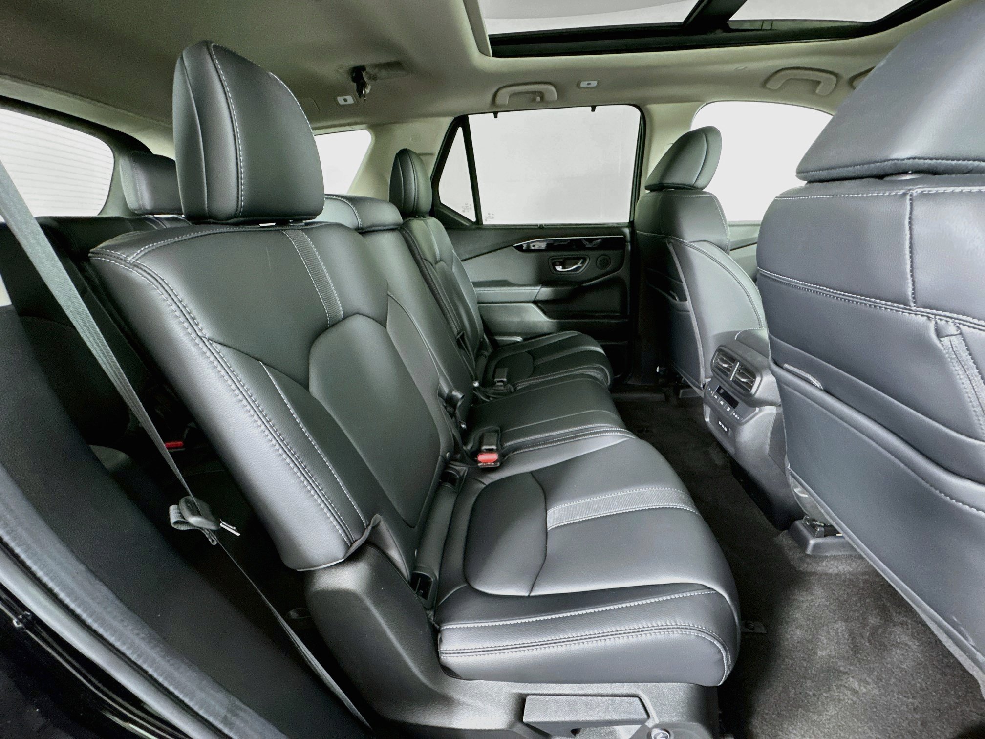 Certified 2024 Honda Pilot Touring image 30